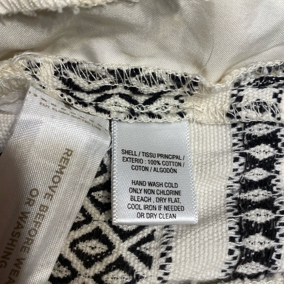 Ann Taylor loft, The Riviera shorts. Size 10 - Picture 14 of 15